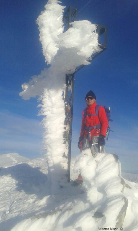 MONTE GIOVO: ROBERTO ALLA CROCE